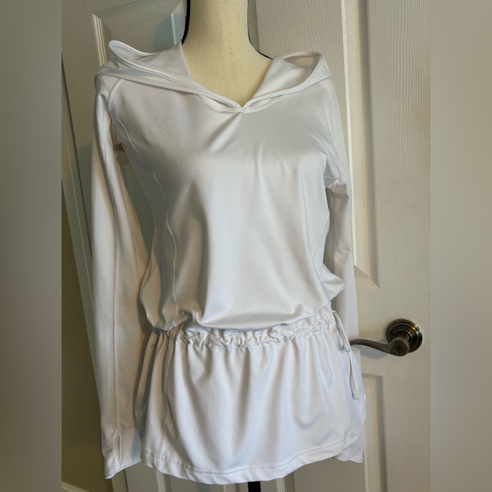 Columbia PFG hoodie. White, Size M. Drawstring cinch on waist.